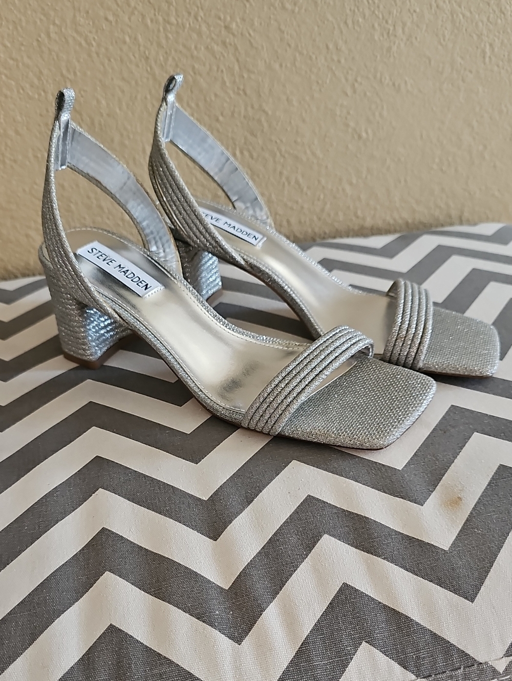 Steve Madden Metallic Silver Slingback Block Heels Size 8